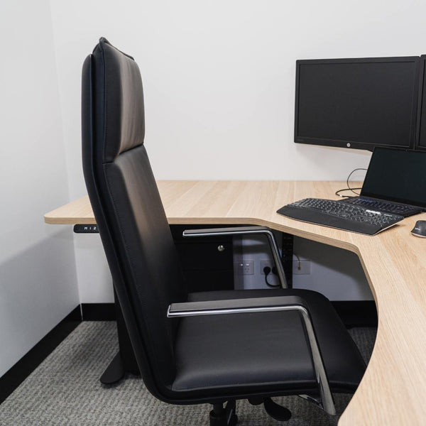 Capo Executive Task Chair