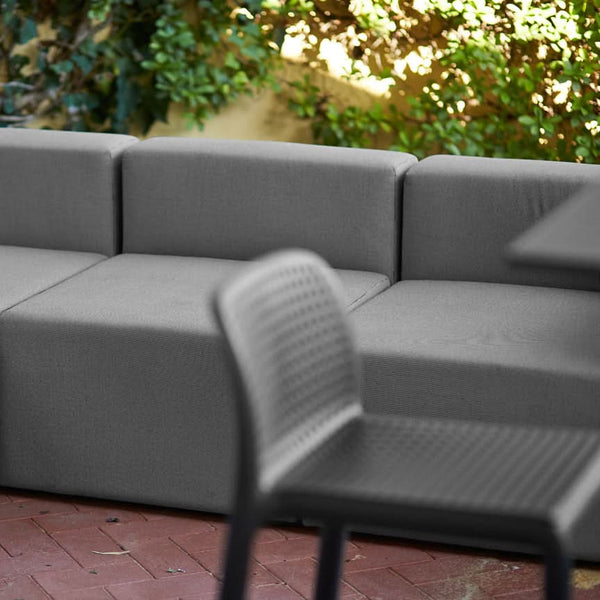 Sun Gorgon Outdoor Lounge